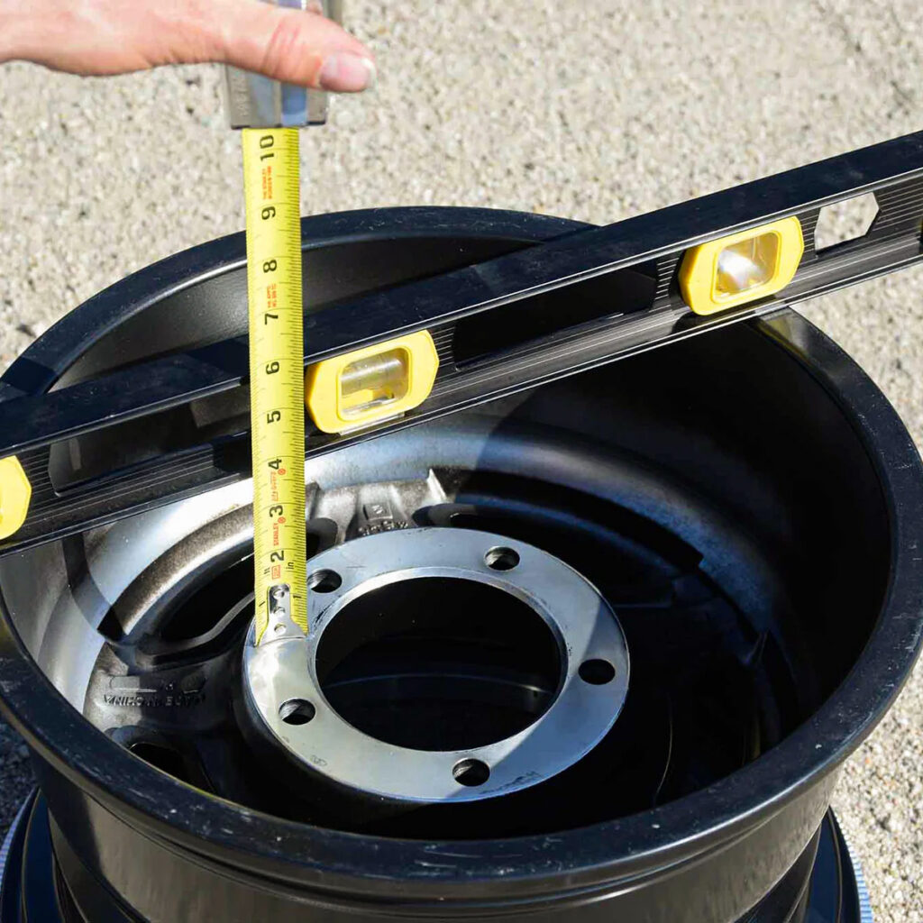 Measuring wheel backspacing